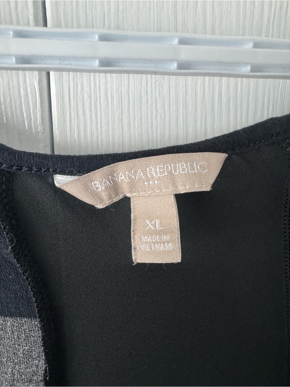 Banana Republic Tank Top Charcoal Grey Black Striped Layering XL - Picture 2 of 6